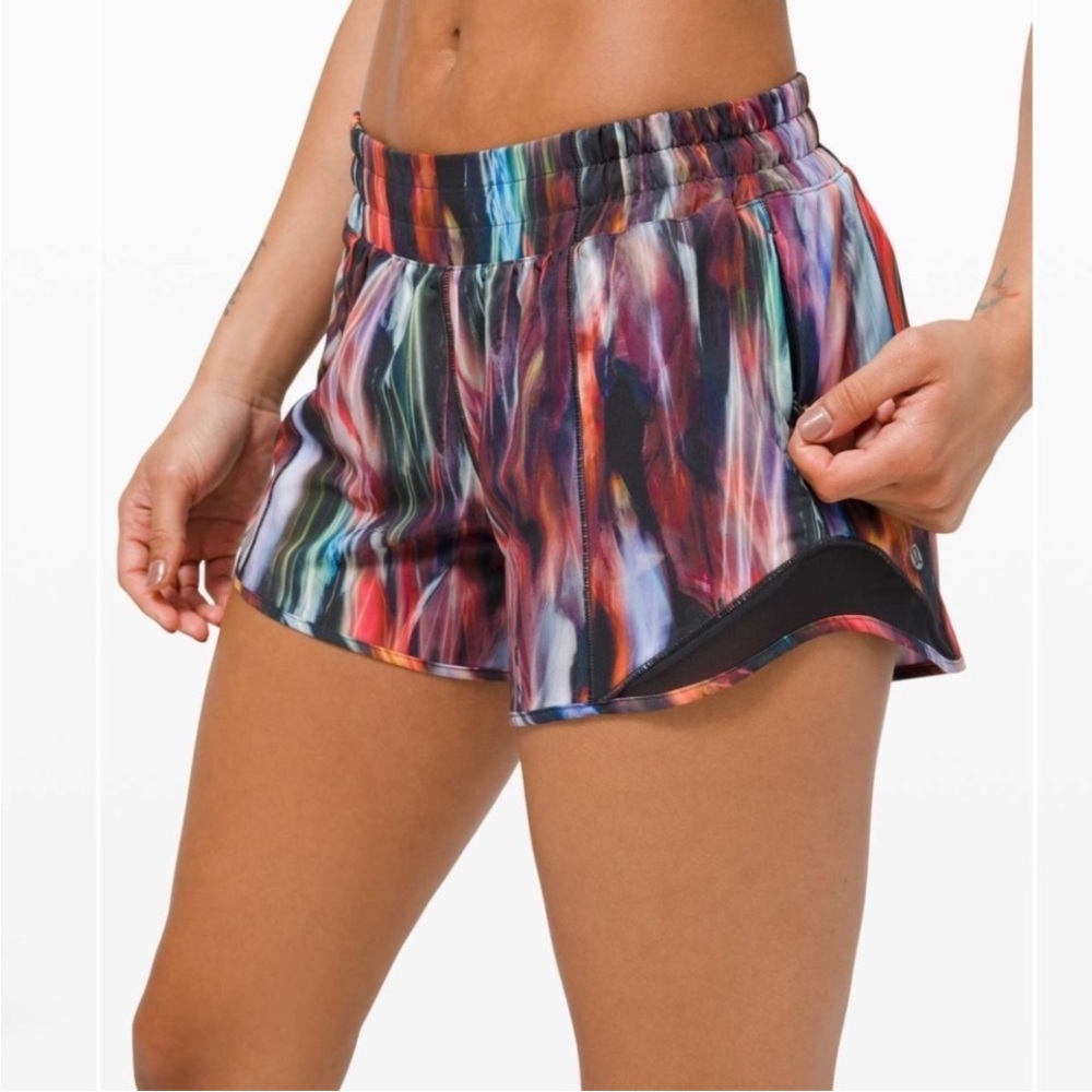 Lululemon Hotty Hot Short ll Tall